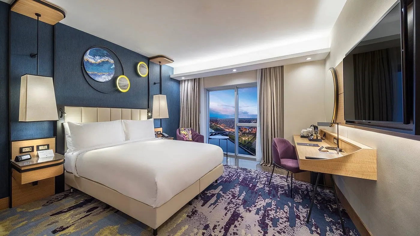 Afyon DTBH twin guest room with window seating