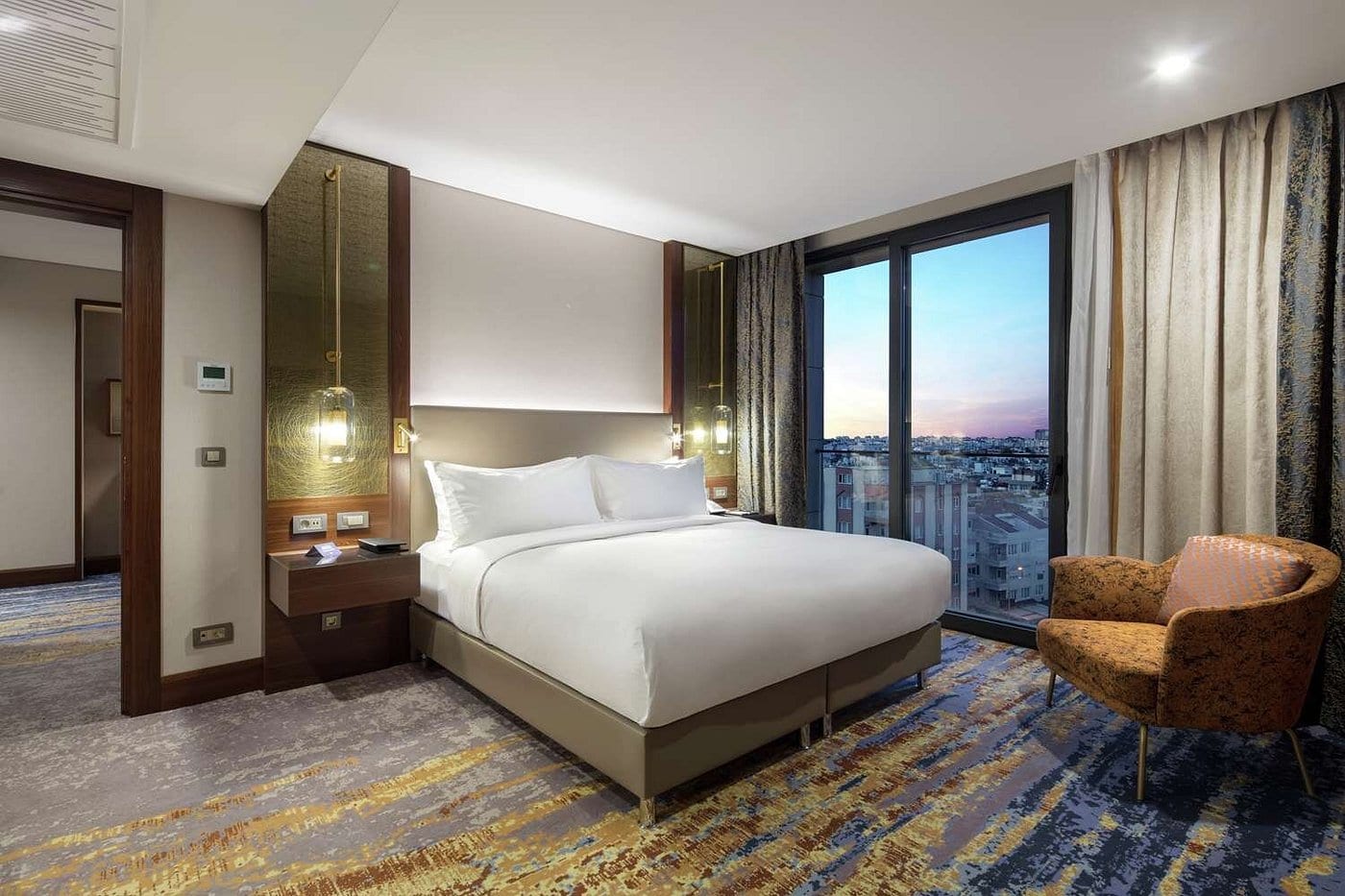 Deluxeroom Bed Area 2 1200x800