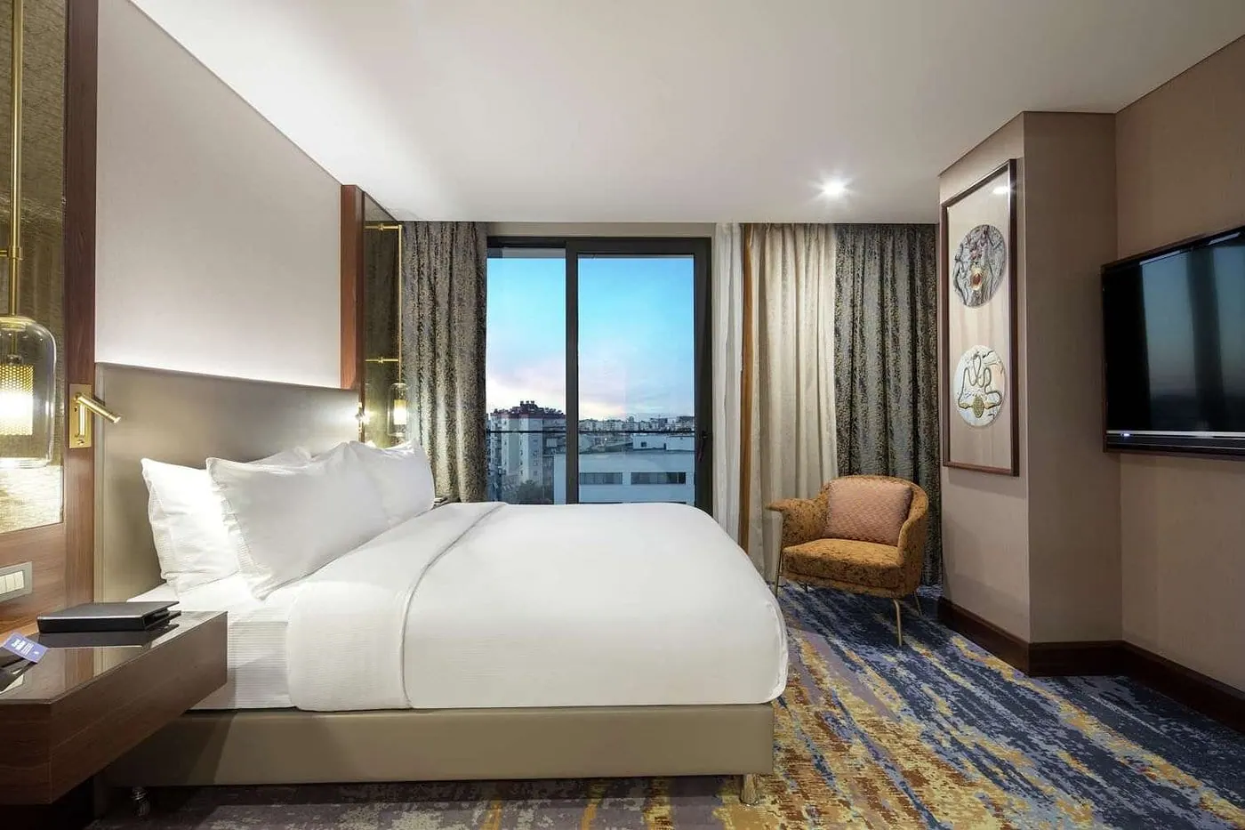 Deluxeroom Bed Area 3 1200x800