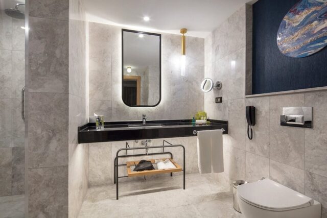 doubletree-by-hilton Bathroom DoubleTree by Hilton Afyonkarahisar Lobi İç Mekan Tasarımı