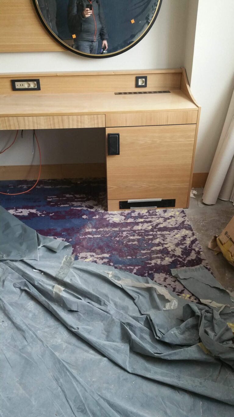 Numune Oda. Sağ Tarafta Pencere Cephesine Koyduğumuz Mermer Döşeme Görünmektedir.